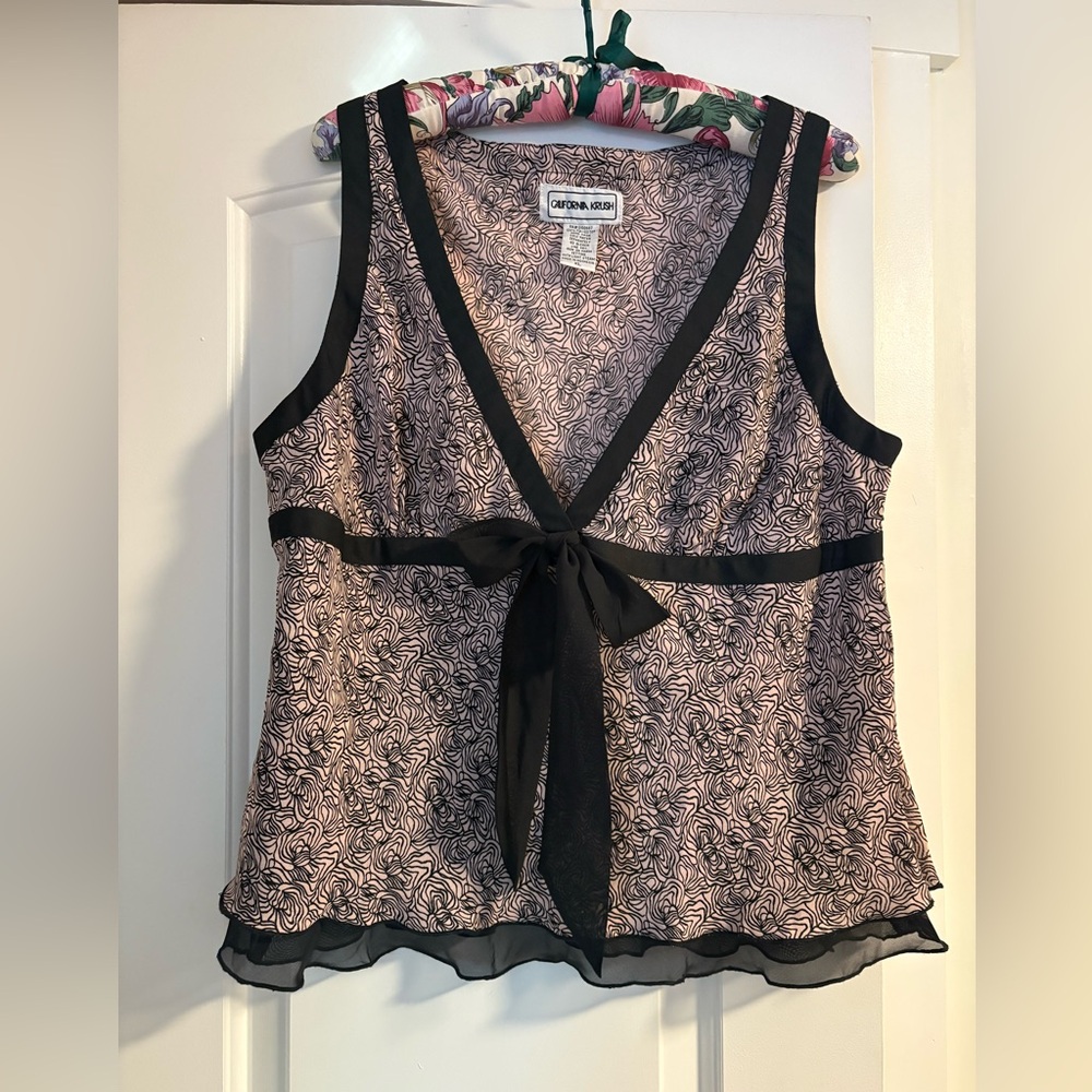 Floral y2k babydoll top size XL pink and black sheer